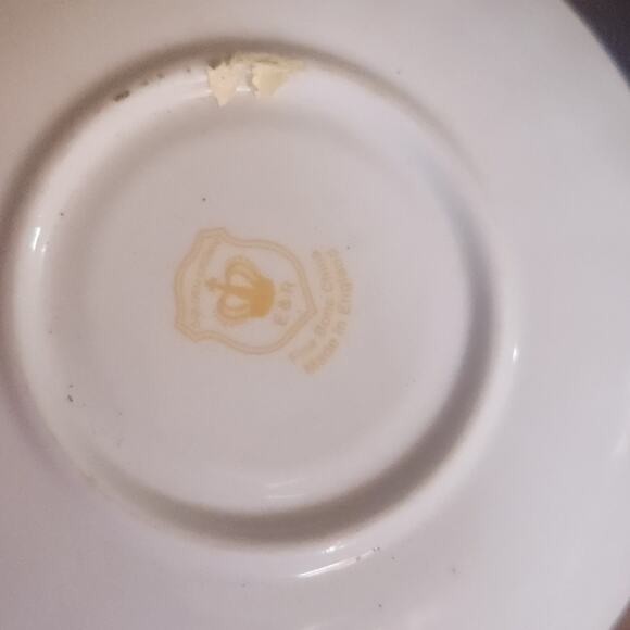 Vintage Royal Vale Tea Cup and Saucer Set, Violets - Picture 7 of 7